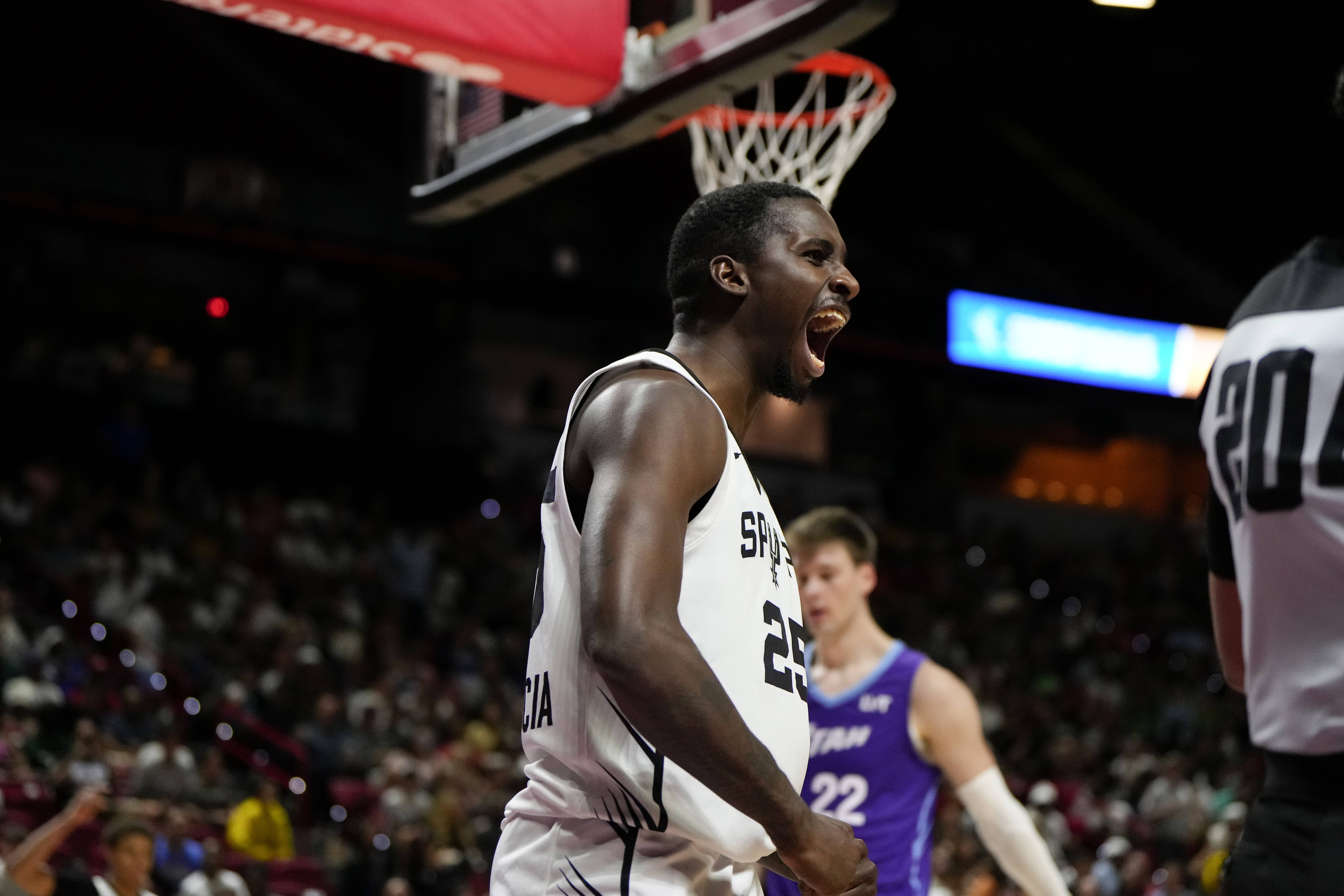 开云平台-马刺击败老鹰，桑尼全场最高分